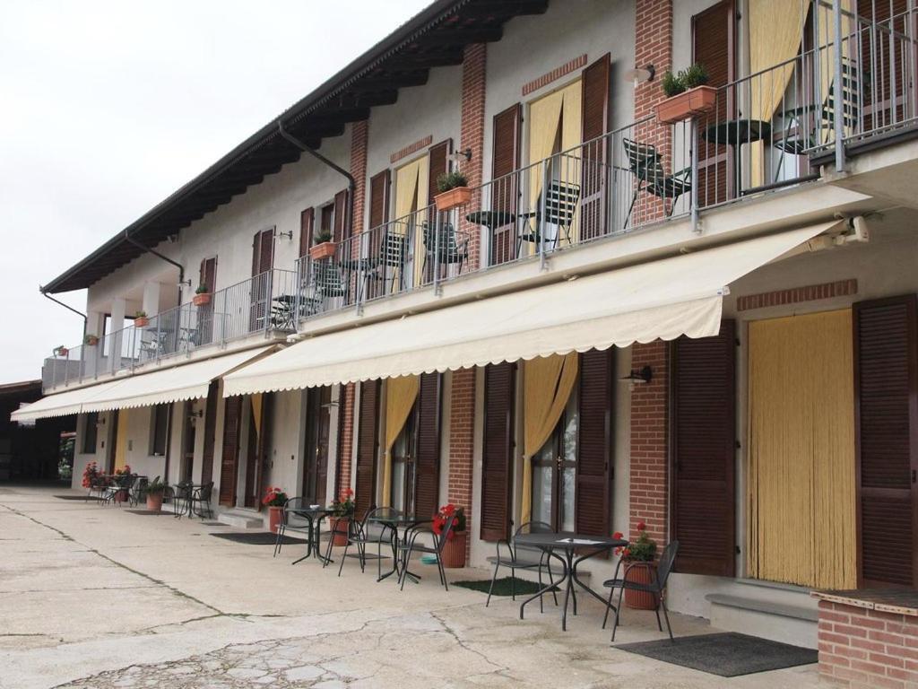 Agriturismo Le Viole 바롤로 외부 사진