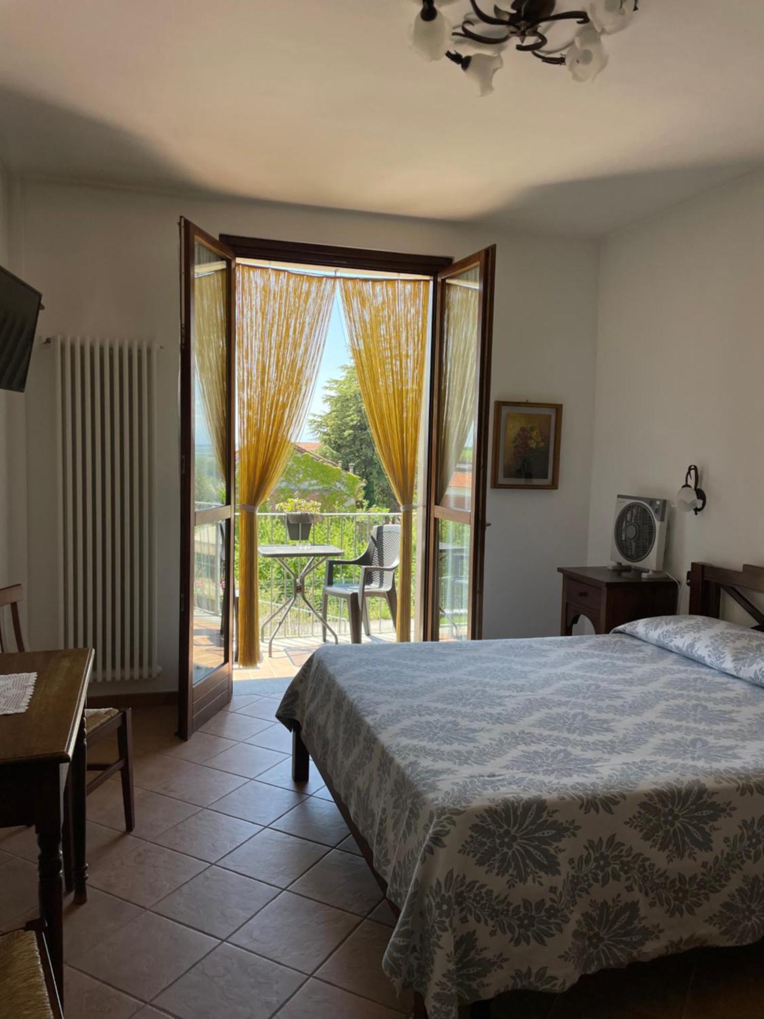 Agriturismo Le Viole 바롤로 외부 사진